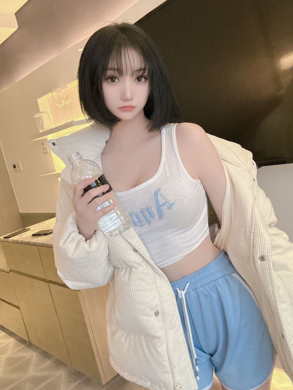 外围女短发小萝莉